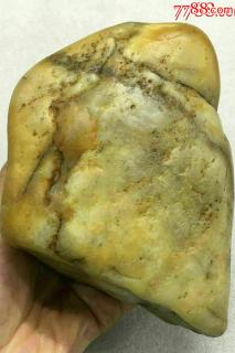 新疆和田玉.鸡骨白特色原石.摆件3斤多重